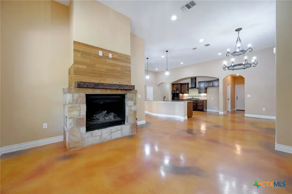 2062 Italia New Braunfels, TX 78132