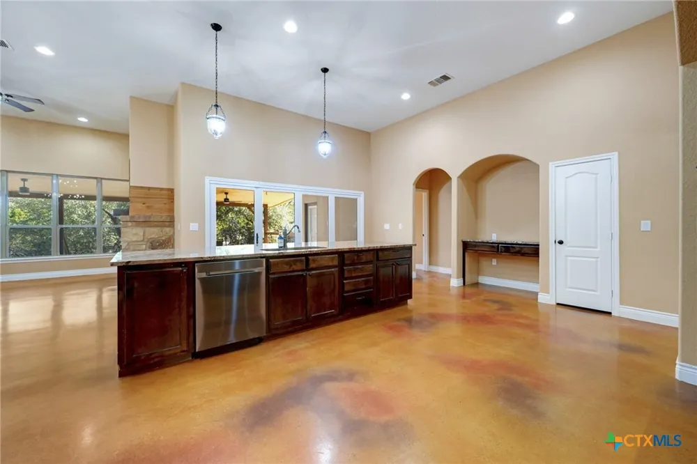 2062 Italia New Braunfels, TX 78132