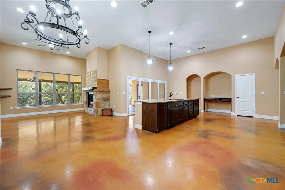 2062 Italia New Braunfels, TX 78132