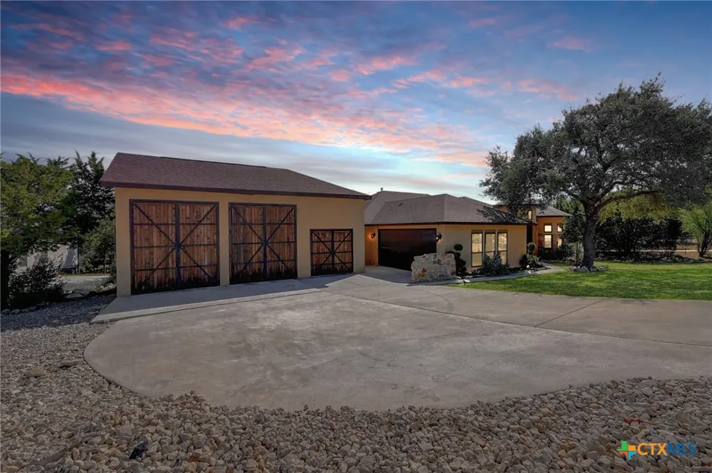 2062 Italia New Braunfels, TX 78132