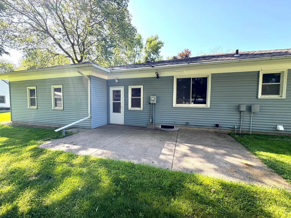 221 Woodlawn Avenue Lake Lillian, MN 56253