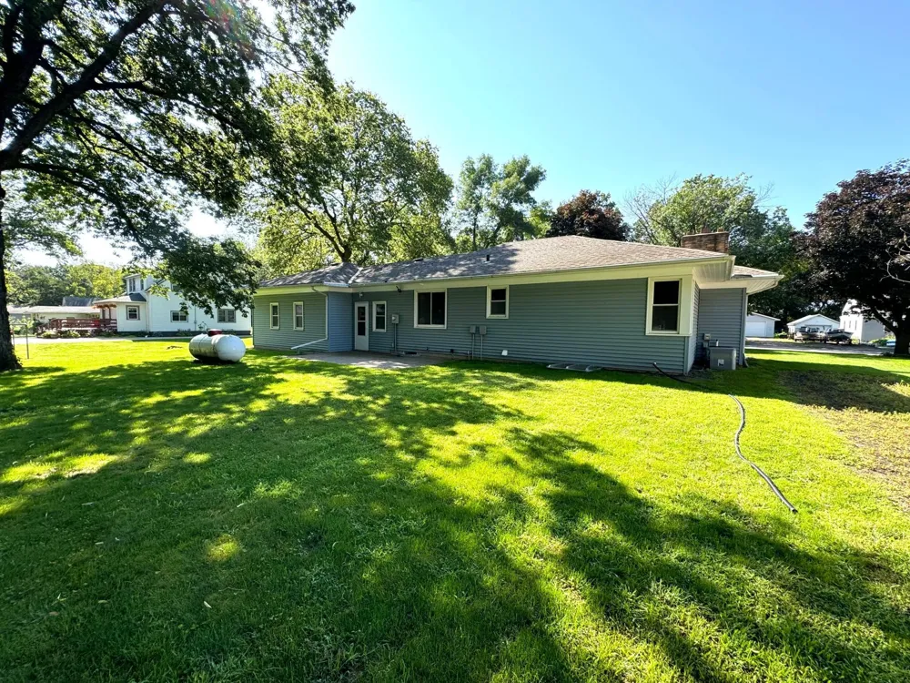 221 Woodlawn Avenue Lake Lillian, MN 56253