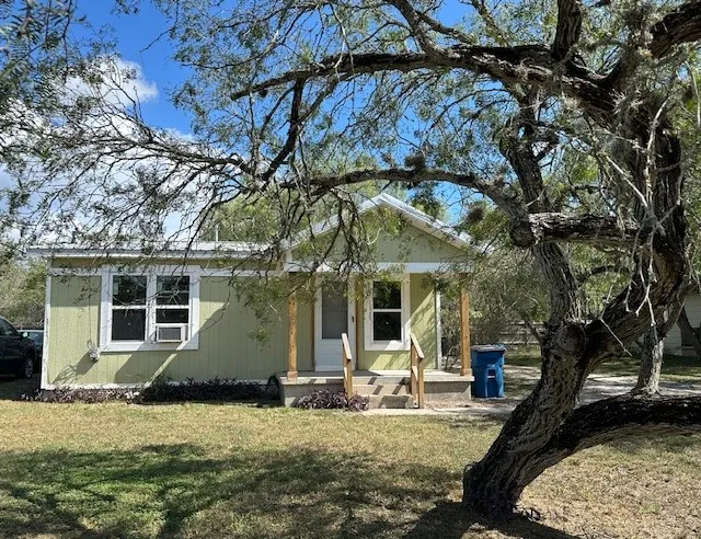 224 Hazen Avenue Sinton, TX 78387