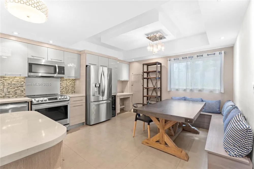 1853 Jefferson Ave #6 Miami Beach, FL 33139