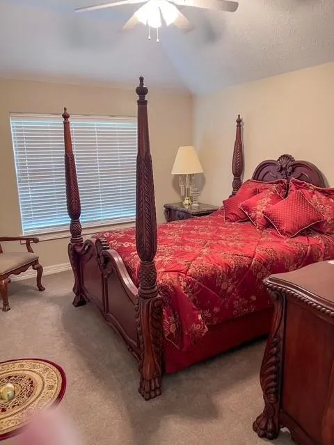 223 Oak Buna, TX 77612