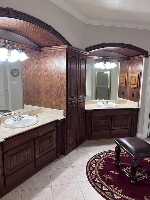 223 Oak Buna, TX 77612