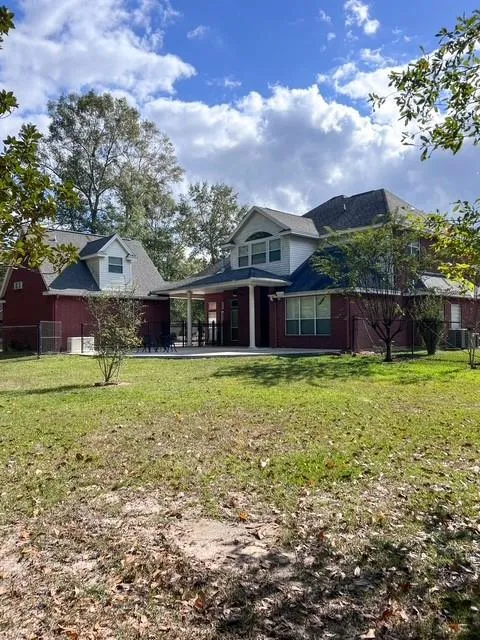223 Oak Buna, TX 77612