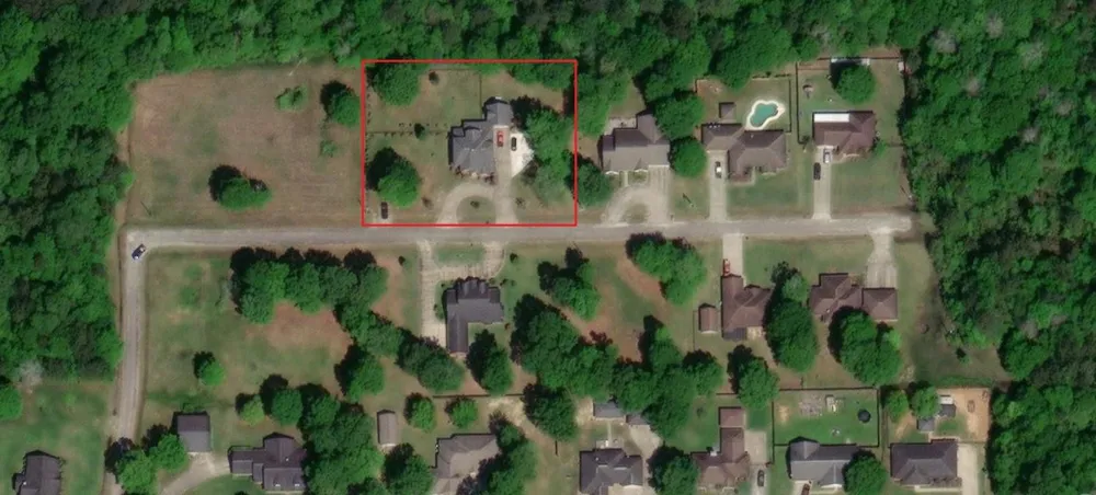 223 Oak Buna, TX 77612
