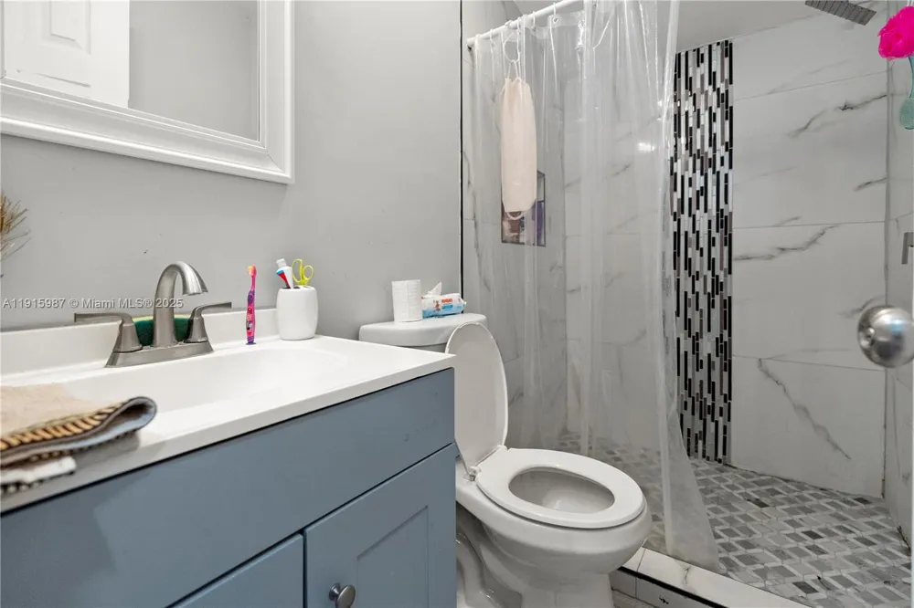 302 Floyd ave S Naples, FL 33976