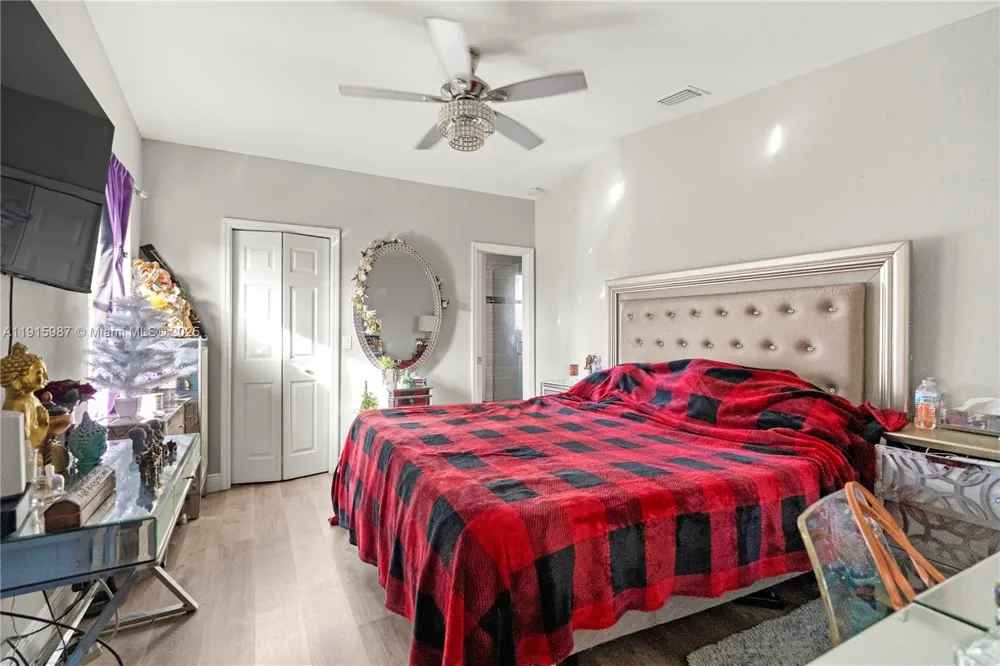 302 Floyd ave S Naples, FL 33976