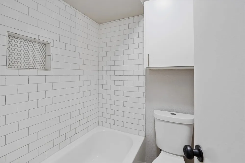 6633 W Airport Boulevard #1208 Houston, TX 77035