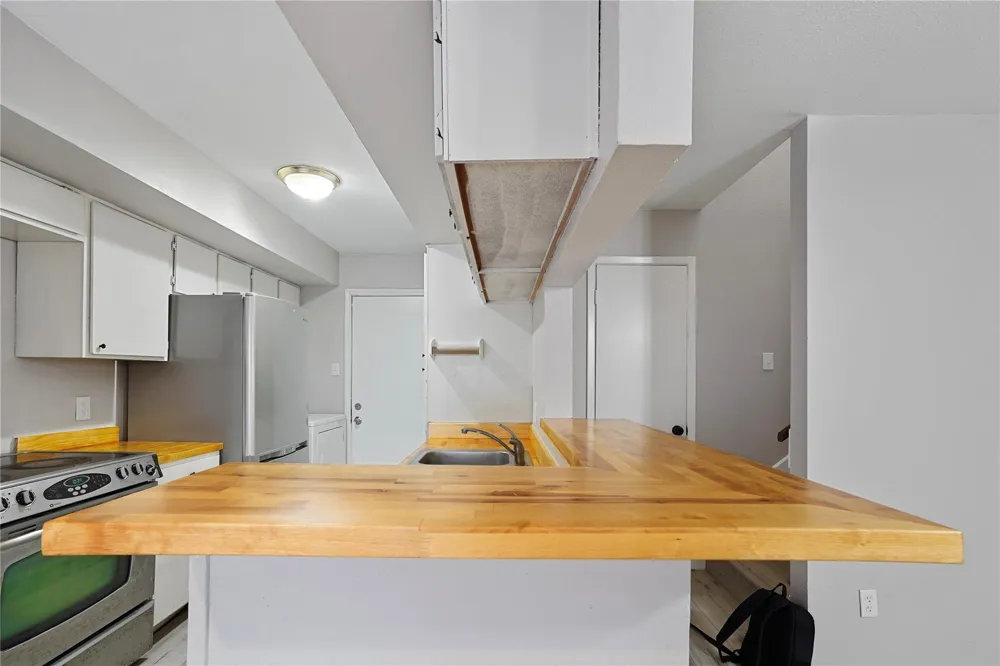6633 W Airport Boulevard #1208 Houston, TX 77035