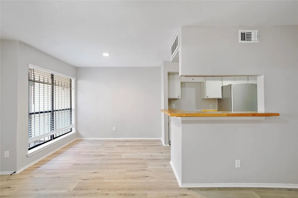 6633 W Airport Boulevard #1208 Houston, TX 77035
