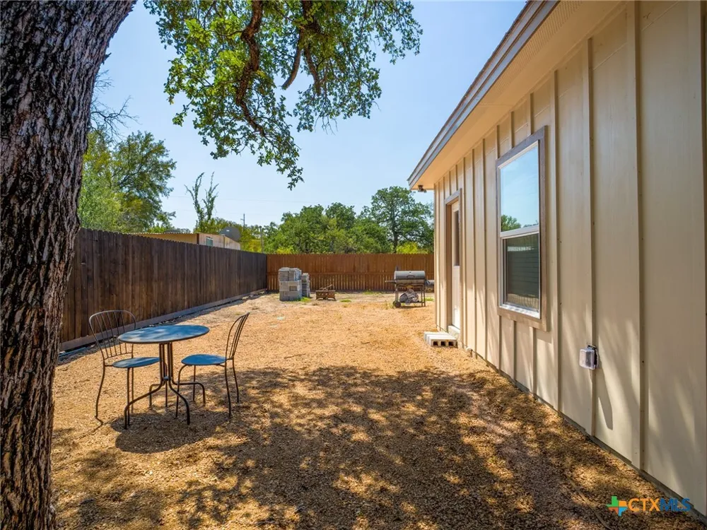 1006 Garfield Drive Granite Shoals, TX 78654