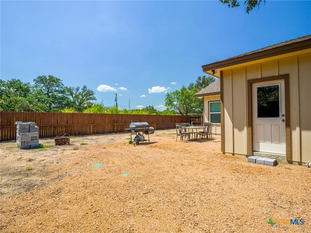 1006 Garfield Drive Granite Shoals, TX 78654