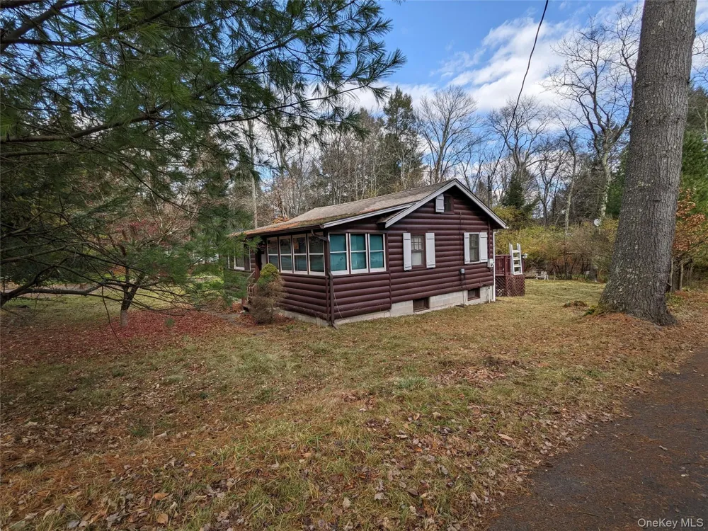 24 Mohican Trail Smallwood, NY 12778