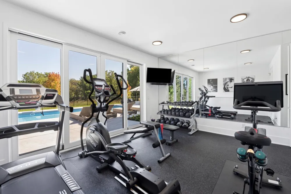 460 Indian Hill Road Chanhassen, MN 55317