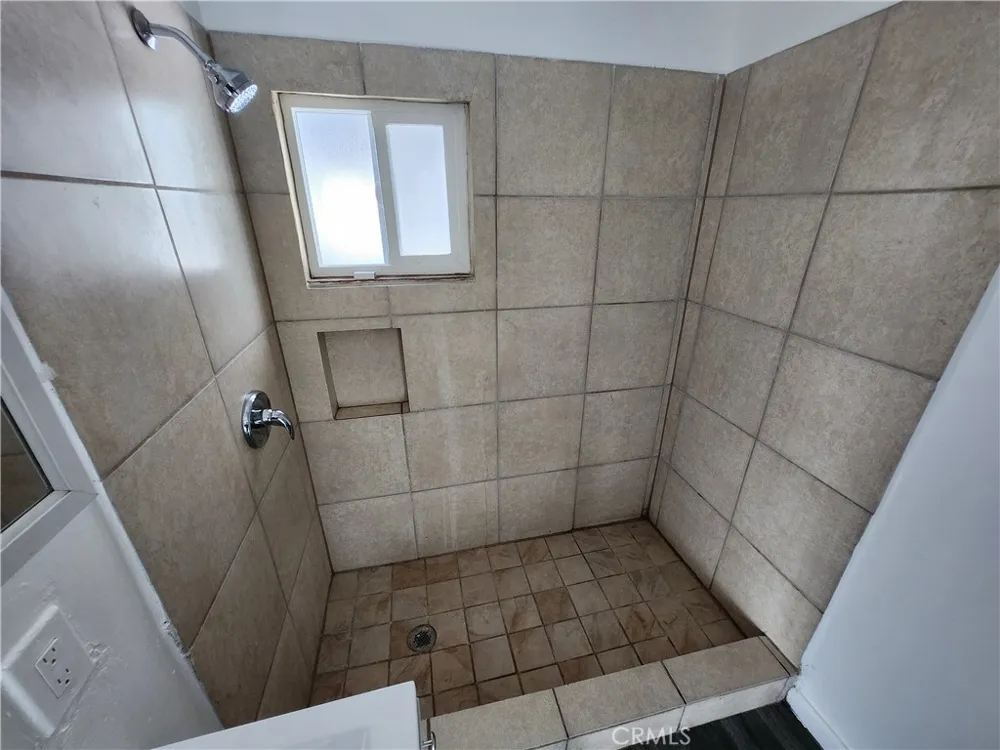 3717 W Imperial #10 Inglewood, CA 90303