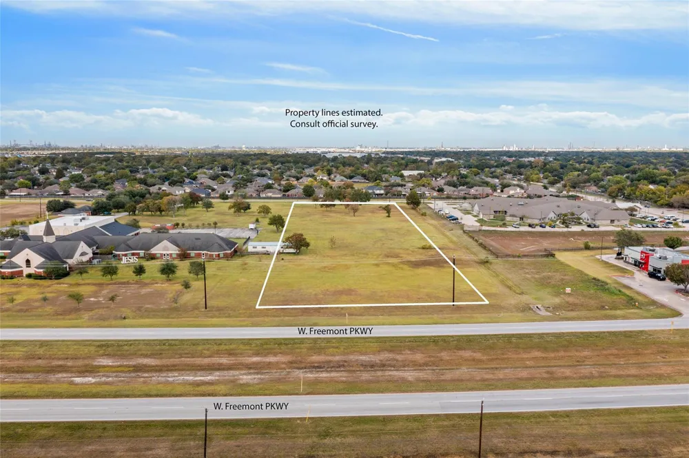 Fairmont Parkway La Porte, TX 77571