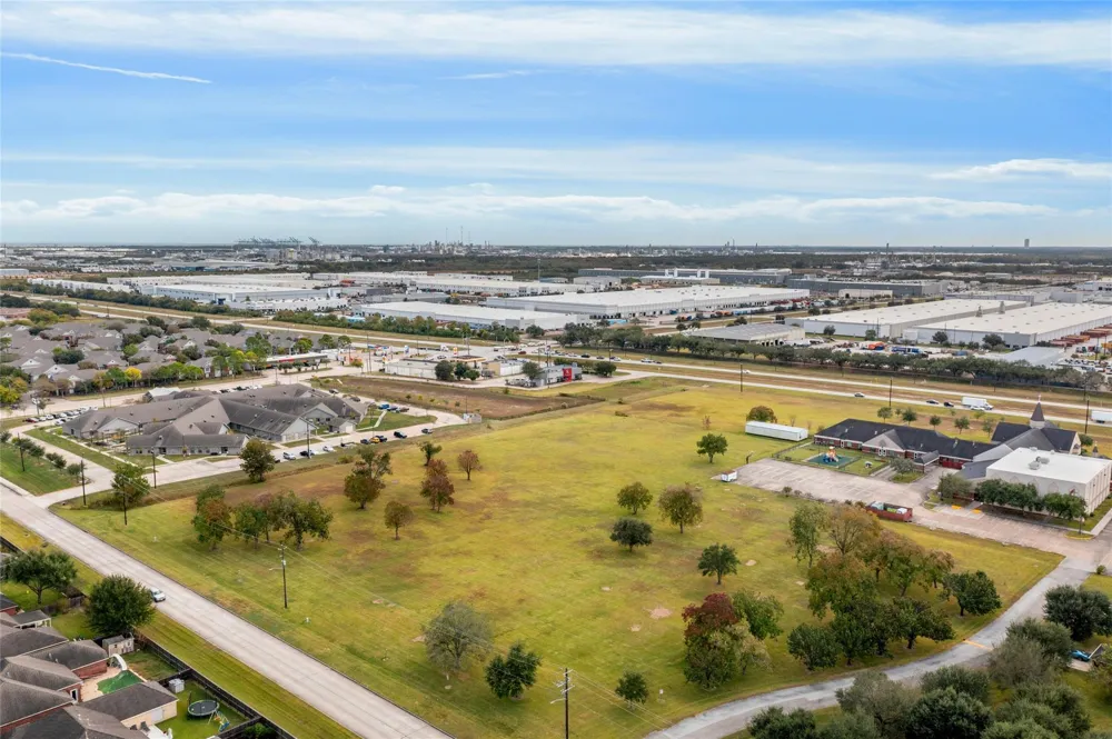 Fairmont Parkway La Porte, TX 77571
