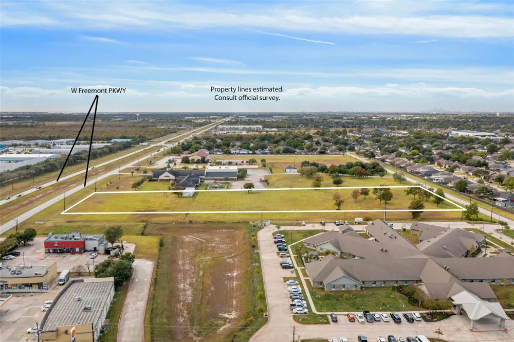 Fairmont Parkway La Porte, TX 77571