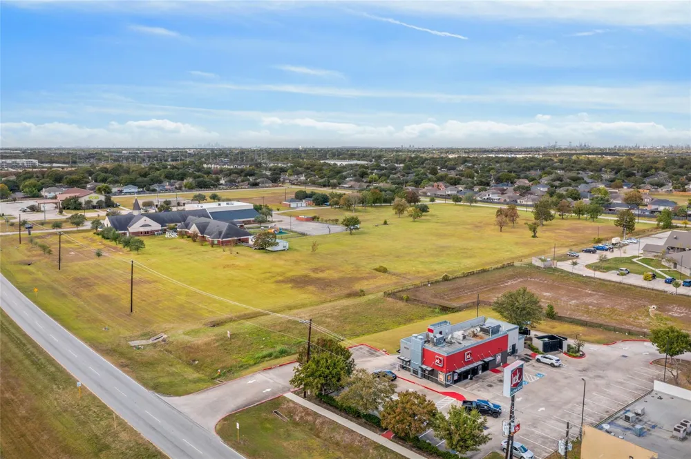 Fairmont Parkway La Porte, TX 77571