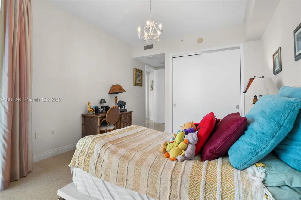 16047 Collins Ave #1202 Sunny Isles Beach, FL 33160