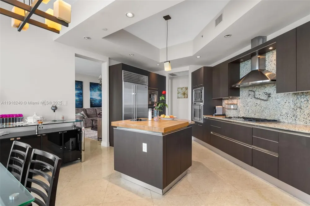 16047 Collins Ave #1202 Sunny Isles Beach, FL 33160