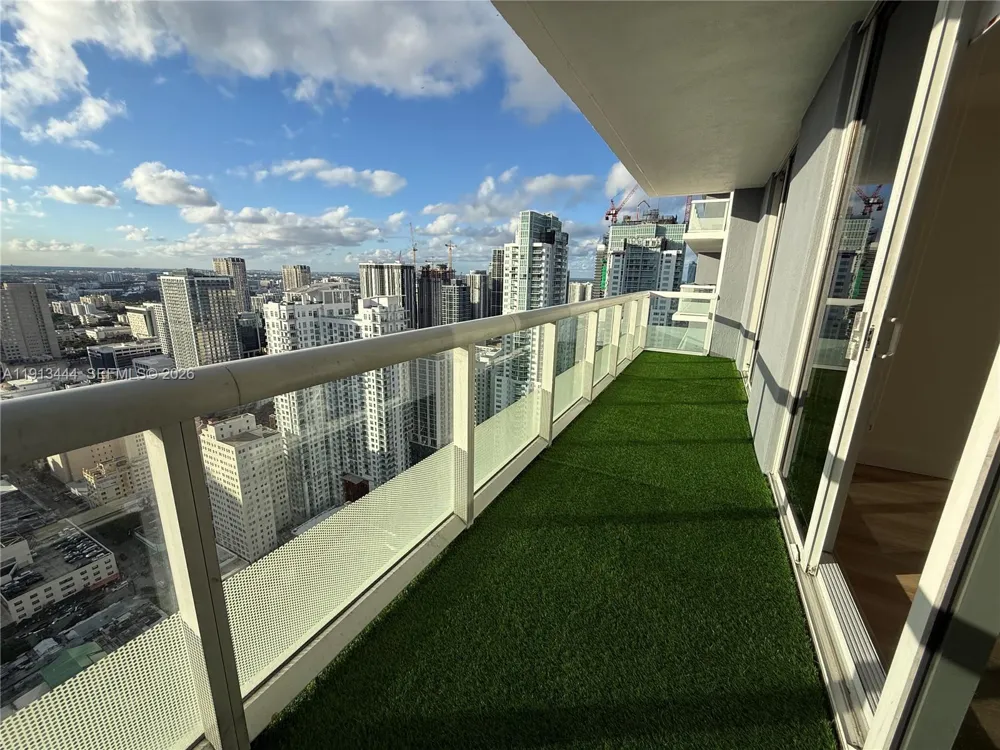 50 Biscayne Blvd #4807 Miami, FL 33132