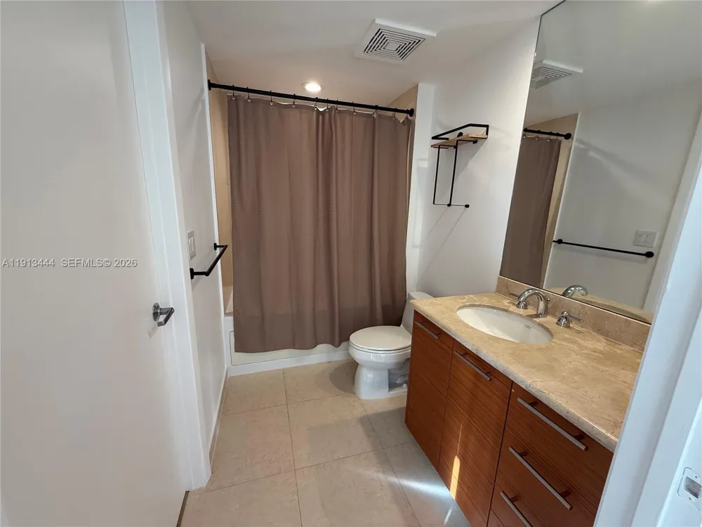 50 Biscayne Blvd #4807 Miami, FL 33132
