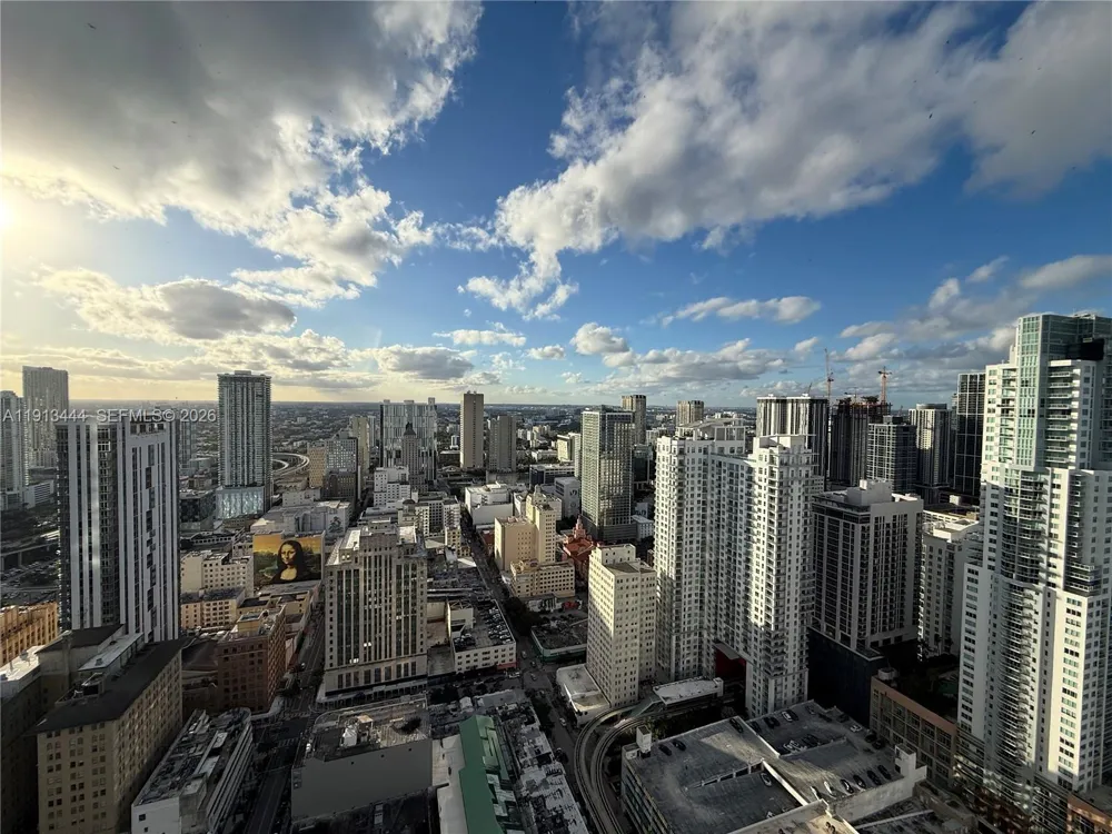 50 Biscayne Blvd #4807 Miami, FL 33132
