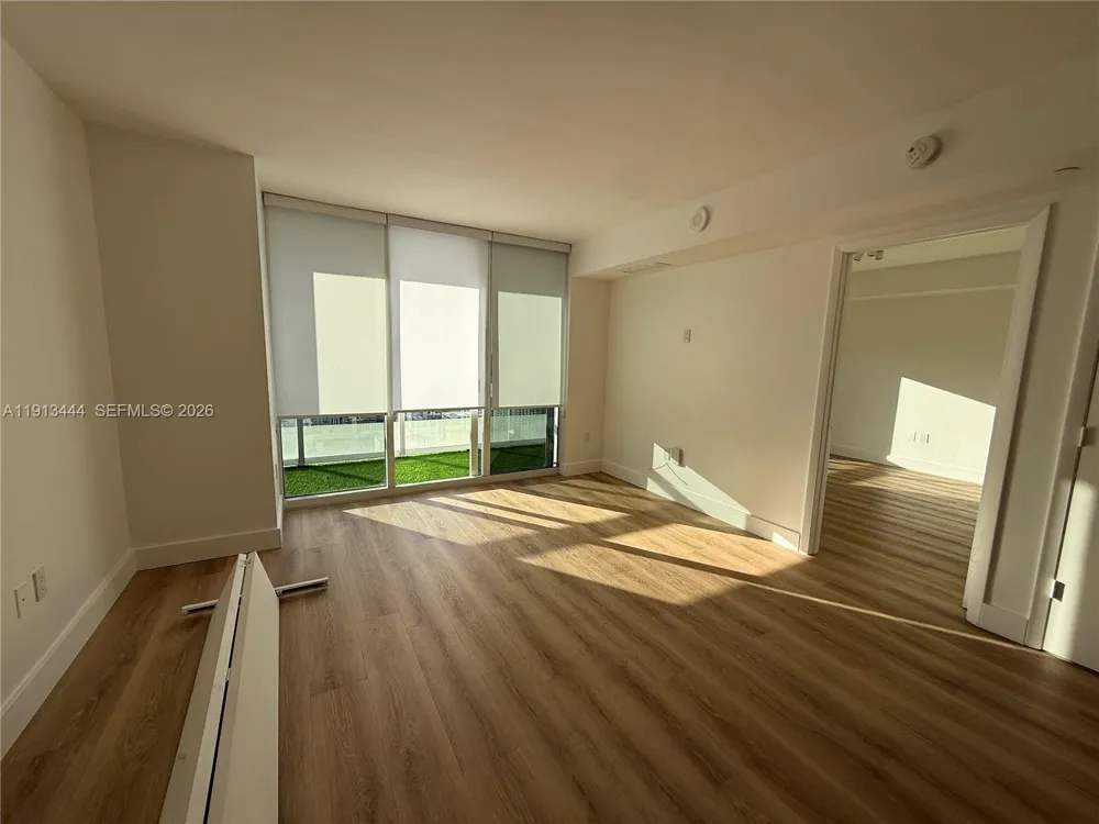 50 Biscayne Blvd #4807 Miami, FL 33132