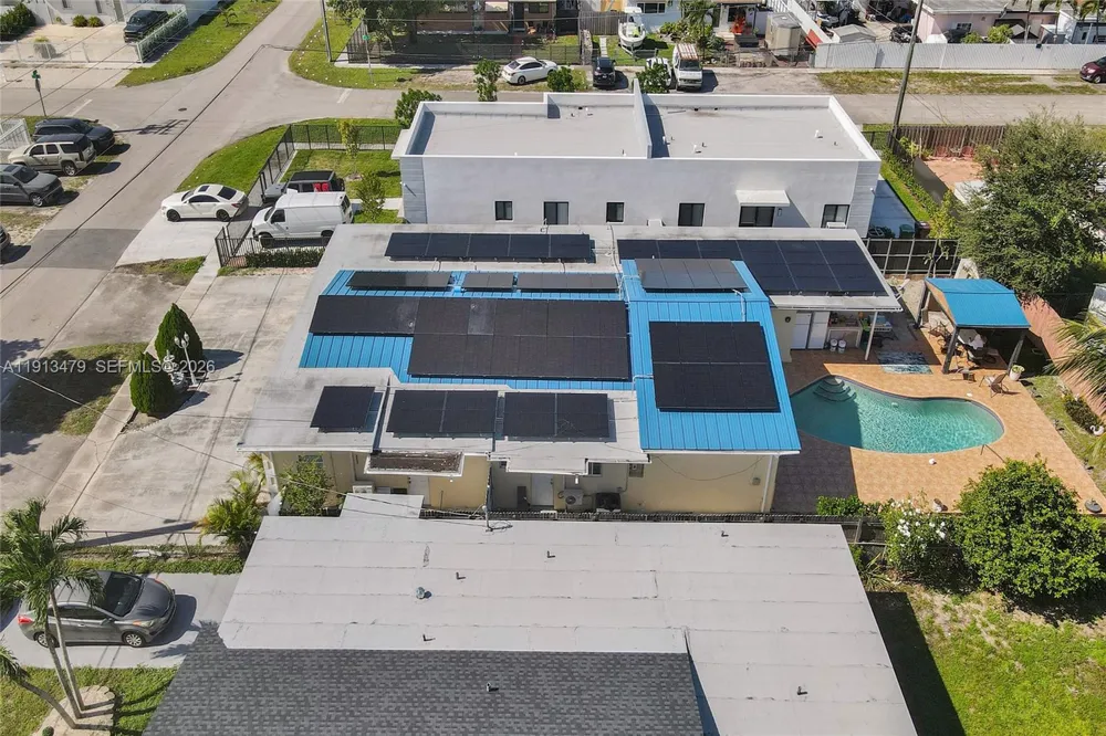 311 E 51st St Hialeah, FL 33013