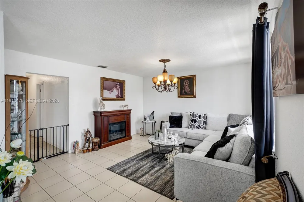 311 E 51st St Hialeah, FL 33013