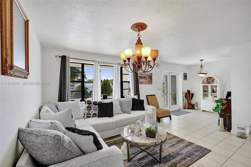 311 E 51st St Hialeah, FL 33013
