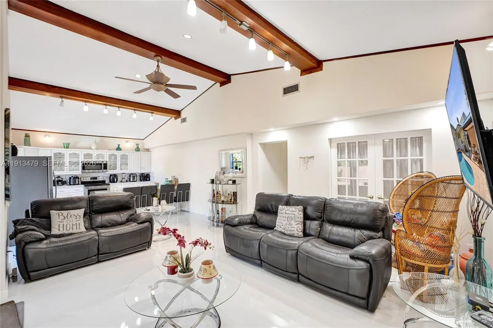311 E 51st St Hialeah, FL 33013