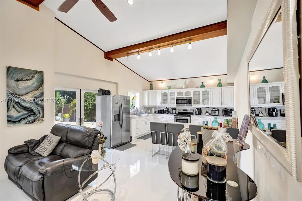 311 E 51st St Hialeah, FL 33013