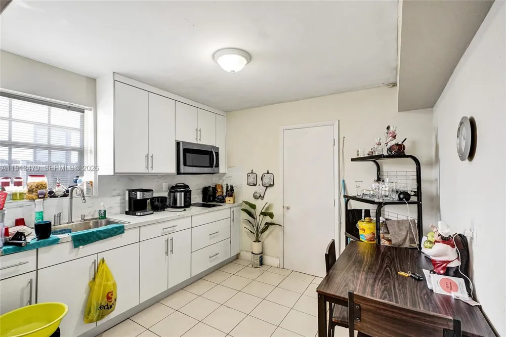 311 E 51st St Hialeah, FL 33013