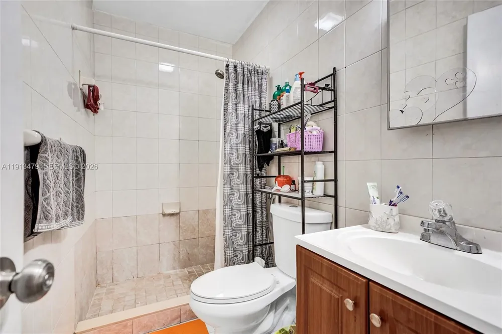 311 E 51st St Hialeah, FL 33013