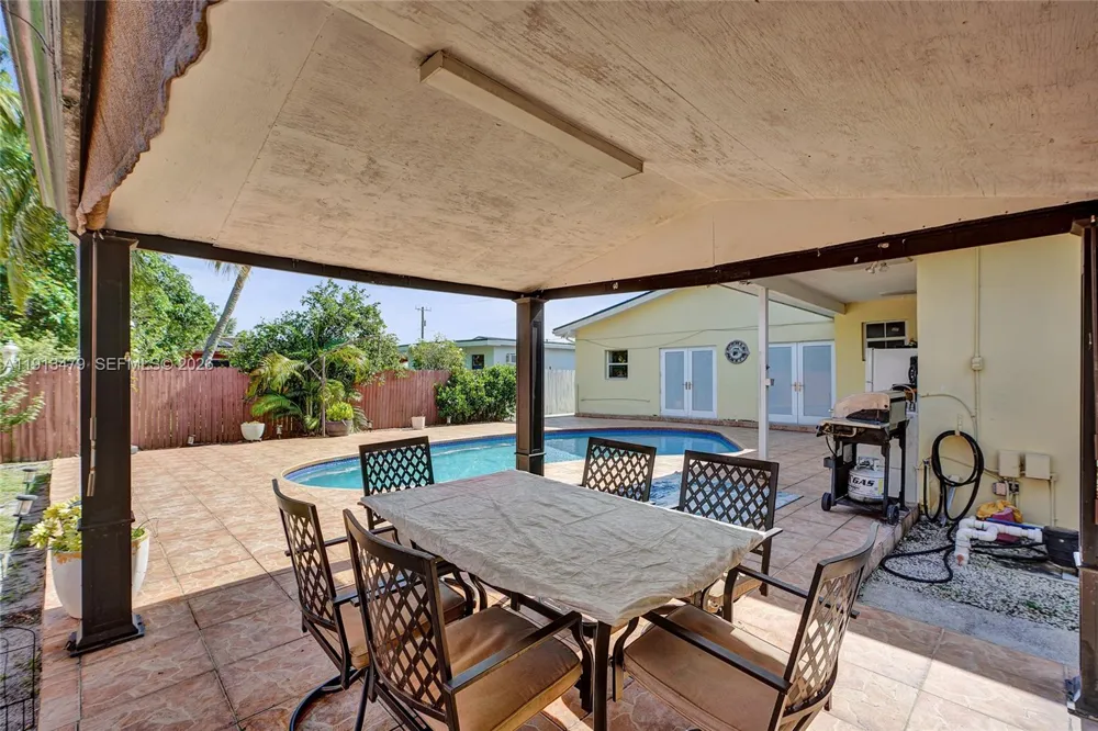 311 E 51st St Hialeah, FL 33013