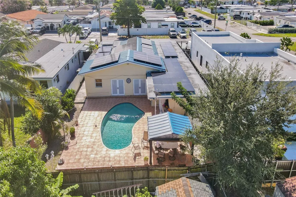 311 E 51st St Hialeah, FL 33013