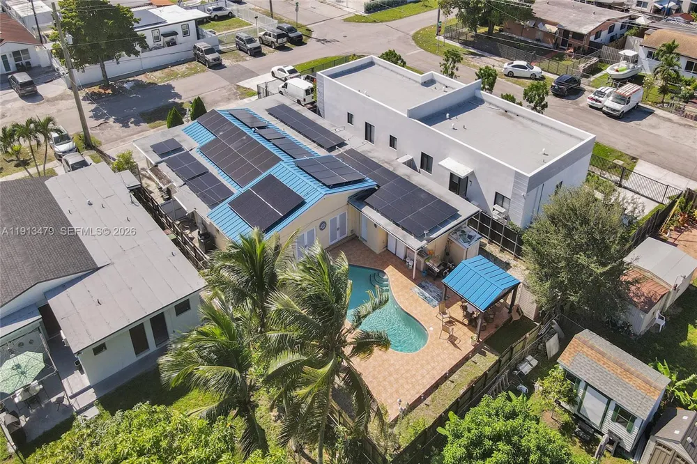 311 E 51st St Hialeah, FL 33013