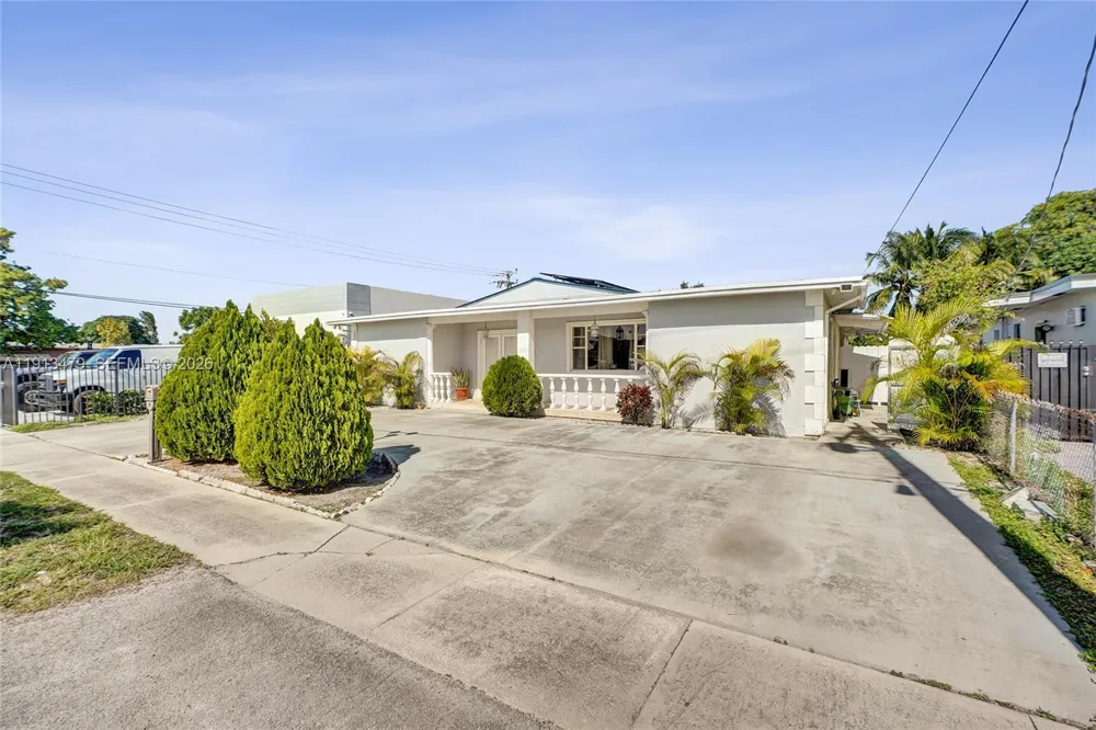 311 E 51st St Hialeah, FL 33013