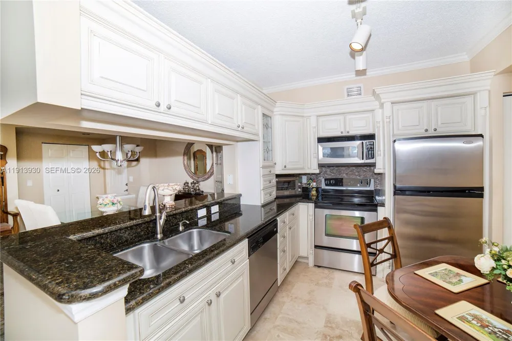 17100 Bay Rd #1107 Sunny Isles Beach, FL 33160