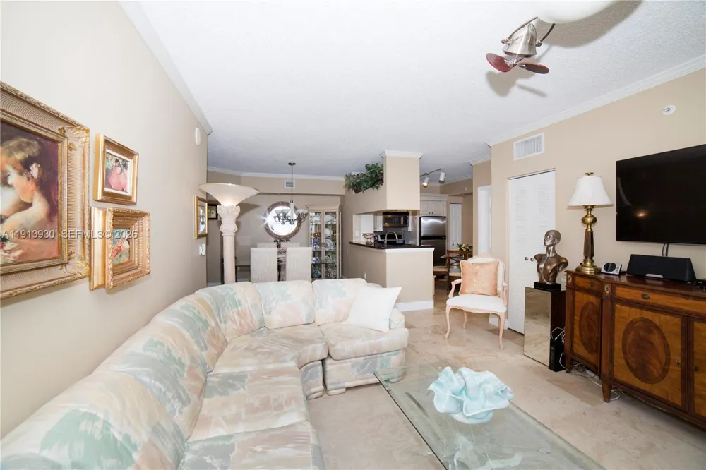 17100 Bay Rd #1107 Sunny Isles Beach, FL 33160