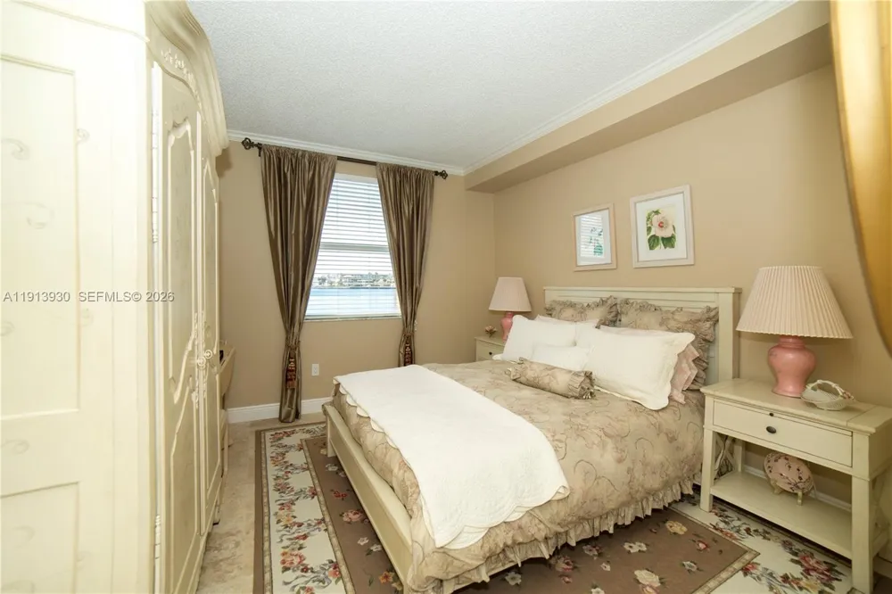 17100 Bay Rd #1107 Sunny Isles Beach, FL 33160