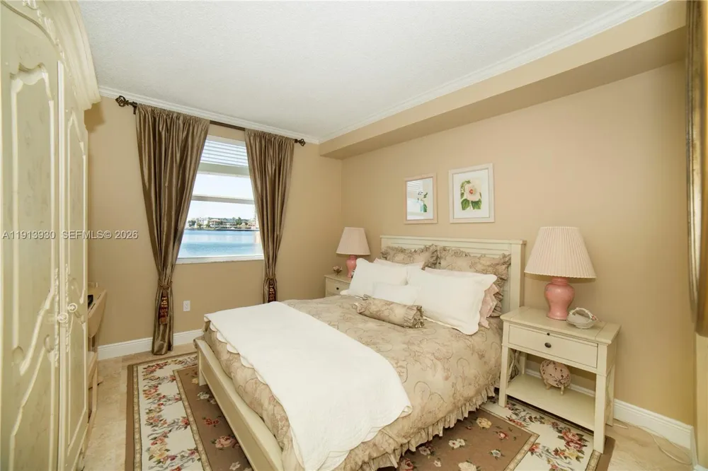 17100 Bay Rd #1107 Sunny Isles Beach, FL 33160