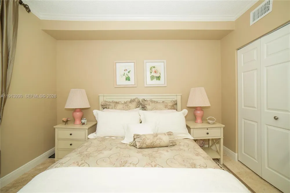 17100 Bay Rd #1107 Sunny Isles Beach, FL 33160