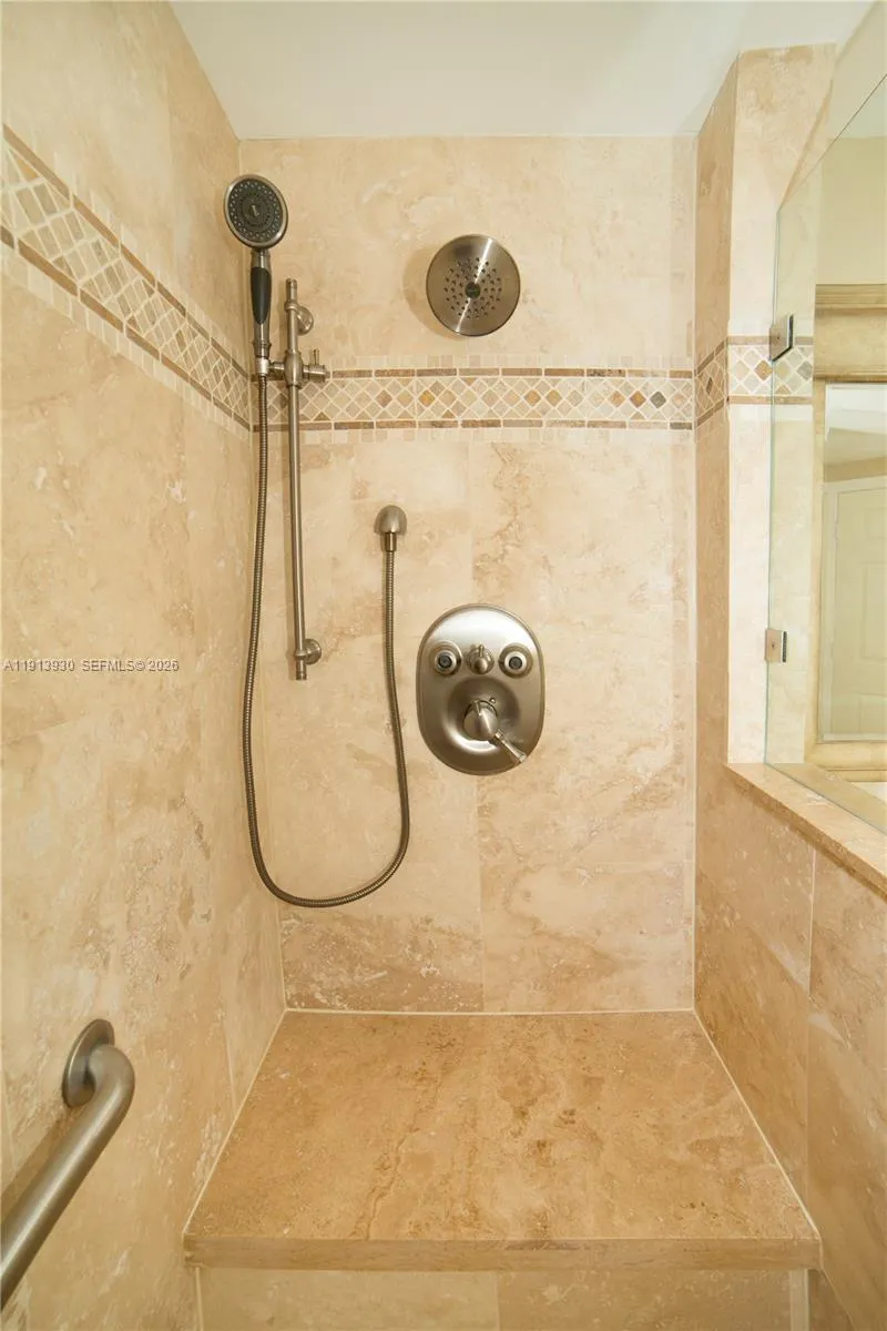 17100 Bay Rd #1107 Sunny Isles Beach, FL 33160