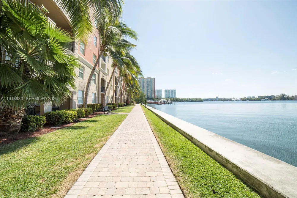 17100 Bay Rd #1107 Sunny Isles Beach, FL 33160